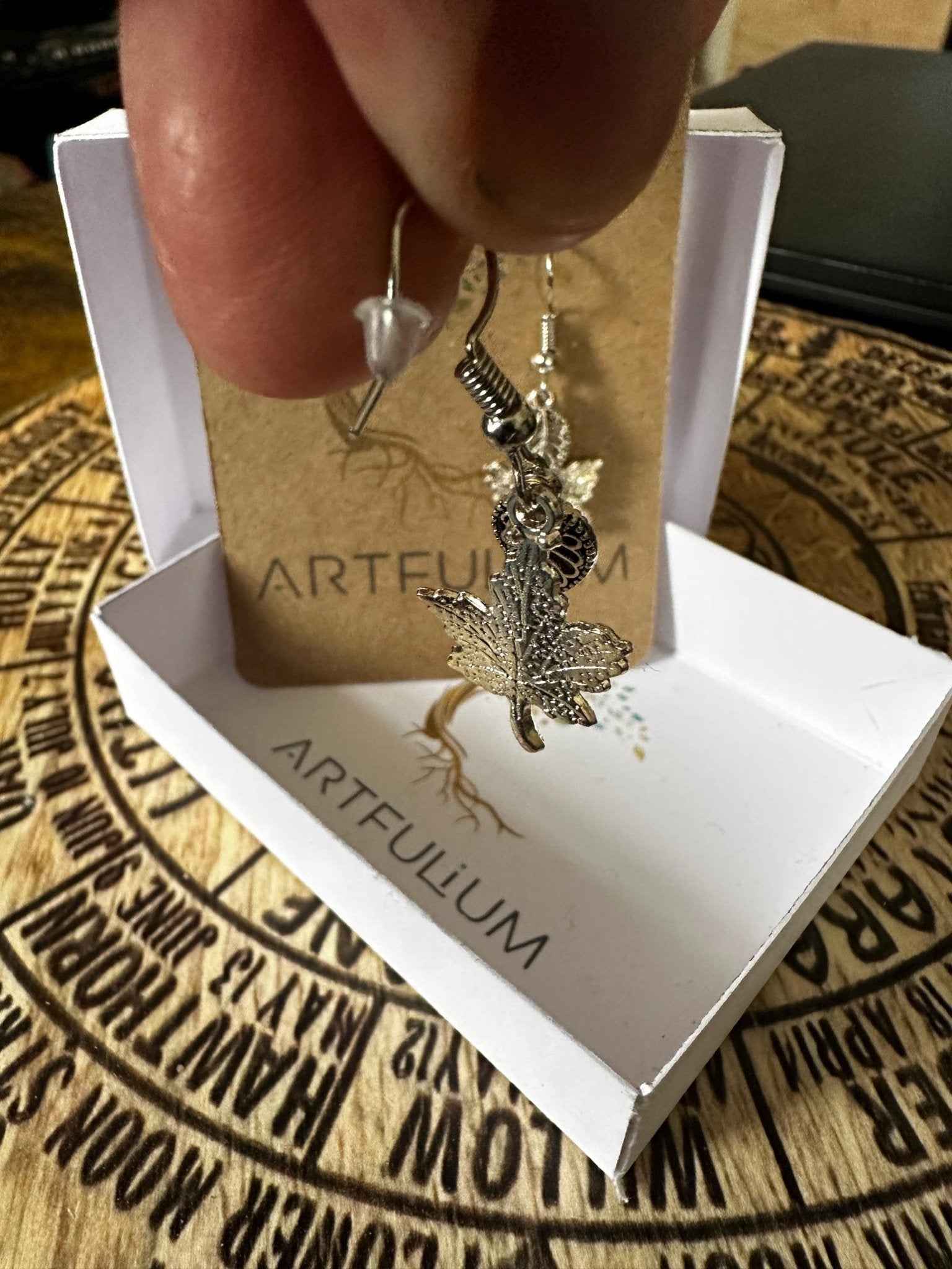 Hypoallergenic Autumn Oak Leaf Earrings - Sensitive Ears Dangle Jewelry