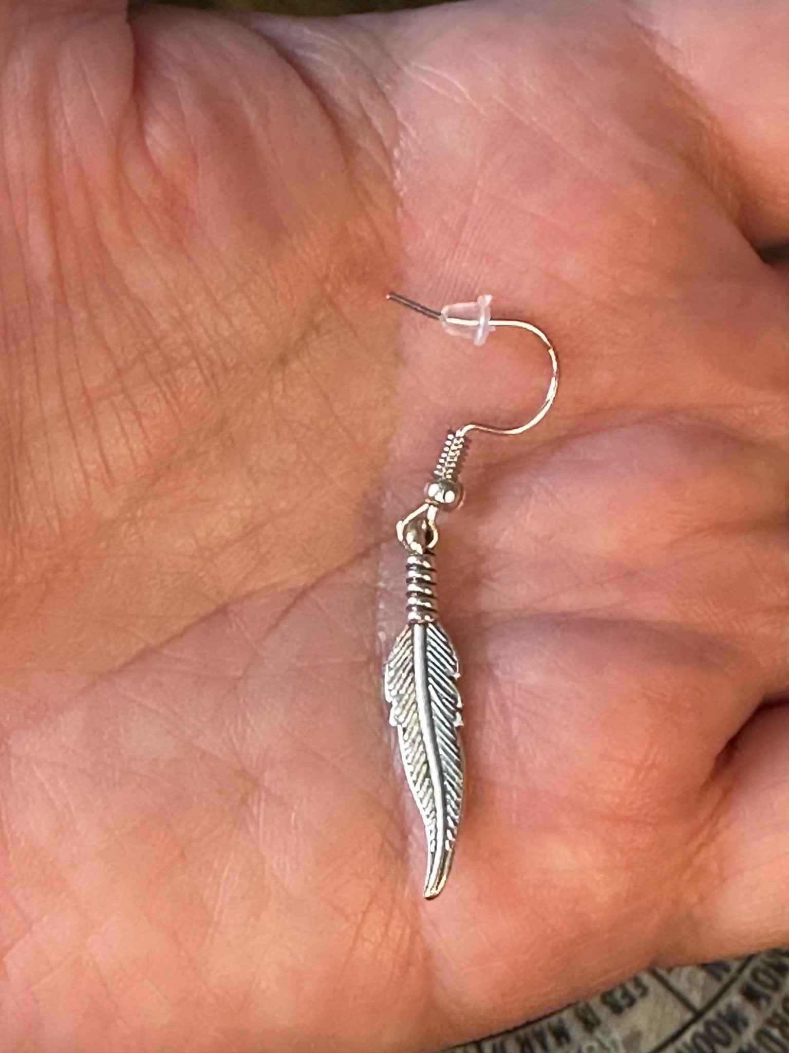 Delicate Feather Dangle Earrings | Nature-Inspired Jewelry for Elegant Style