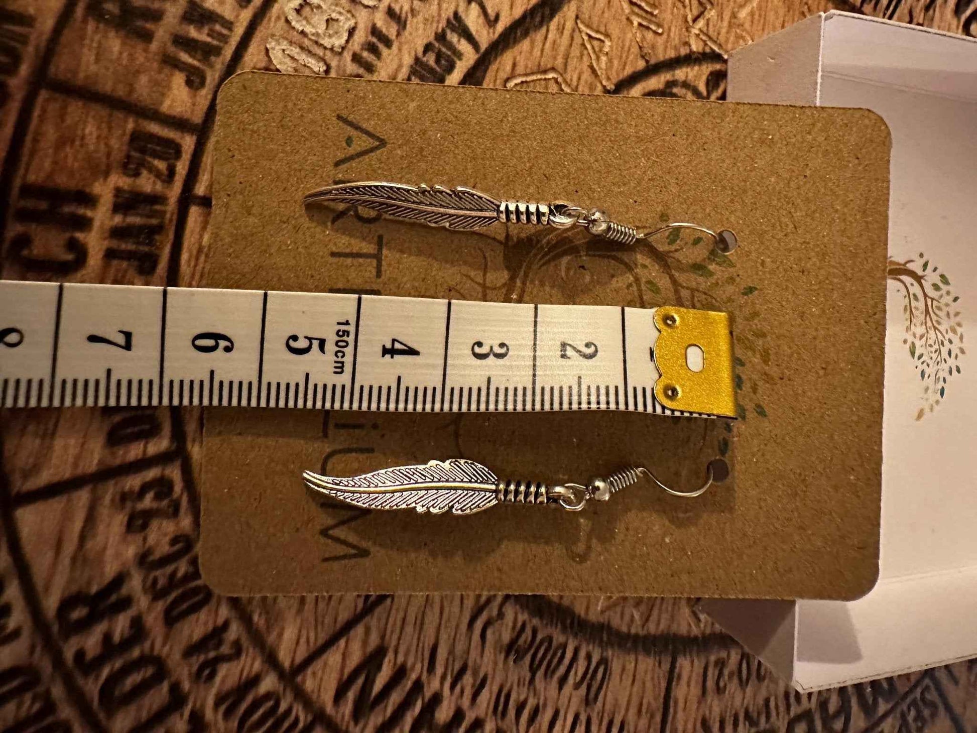 Delicate Feather Dangle Earrings | Nature-Inspired Jewelry for Elegant Style